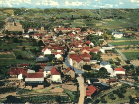 Vue aérienne de Sacy (carte postale)